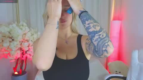 Jess online show from October 24, 2025, 3:36 am