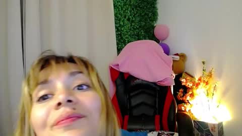 _babieswink online show from January 6, 2026, 8:23 pm