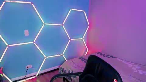 Snapshot of _baterchatur chatting on February 13, 2025, 9:41 am Lunita online show from February 13, 2025, 9:41 am