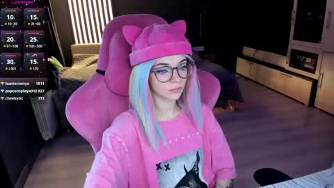 Snapshot of _black_fox__ chatting on June 2, 2026, 2:24 am Olivia Subscribe to my Fansly - online show from June 2, 2026, 2:24 am