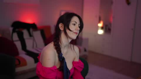 Lili online show from March 24, 2026, 8:19 am