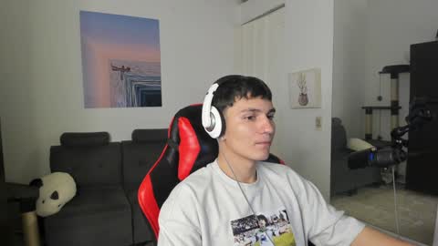 Snapshot of _blakee chatting on December 24, 2024, 7:17 am B L A K E online show from December 24, 2024, 7:17 am