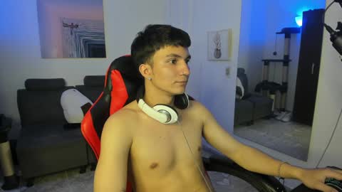 Snapshot of _blakee chatting on January 2, 2025, 1:38 am B L A K E online show from January 2, 2025, 1:38 am