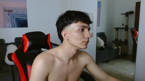 Snapshot of _blakee chatting on March 8, 2025, 2:45 am B L A K E online show from March 8, 2025, 2:45 am