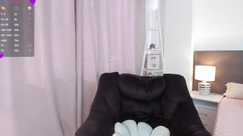 Mary online show from October 24, 2025, 1:51 pm