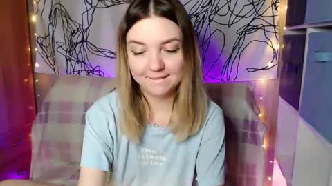 Snapshot of _blonde_barbie_ chatting on July 5, 2026, 11:34 pm Elizabeth online show from July 5, 2026, 11:34 pm