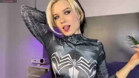 Snapshot of _blowjob_queen_ chatting on June 11, 2026, 12:08 am Hey were Vi and Alex VACATION FROM OCTOBER 31 TO NOVEMBER 12. AVAILABLE ON INST online show from June 11, 2026, 12:08 am