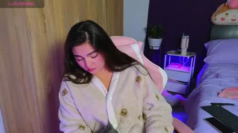 Bonnie online show from July 25, 2026, 12:53 am