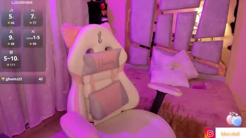 Angie  Independent model online show from September 25, 2025, 7:45 am