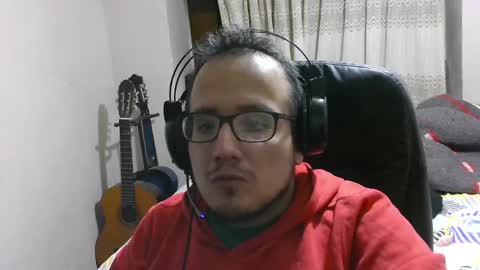 Snapshot of _buckle_ chatting on May 2, 2026, 3:55 am _buckle_ online show from May 2, 2026, 3:55 am