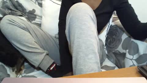 Snapshot of _bunny_b chatting on February 21, 2025, 12:06 pm I will be back soon online show from February 21, 2025, 12:06 pm