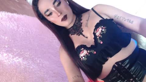 Snapshot of _caroline69 chatting on January 23, 2025, 8:36 am Caroline online show from January 23, 2025, 8:36 am