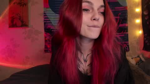 Caroline online show from January 5, 2025, 4:48 pm