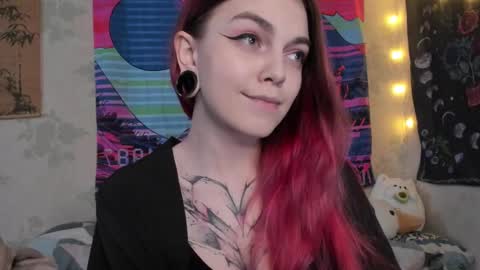 Caroline online show from March 7, 2025, 2:56 pm