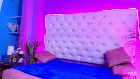 Caroline Sweet online show from January 20, 2025, 1:39 am