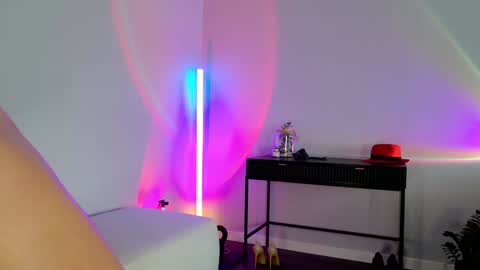 Snapshot of _cava_ chatting on January 13, 2025, 11:30 am Carol online show from January 13, 2025, 11:30 am