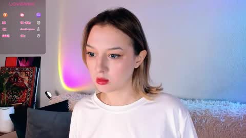 Christina Chris online show from November 25, 2025, 7:41 am