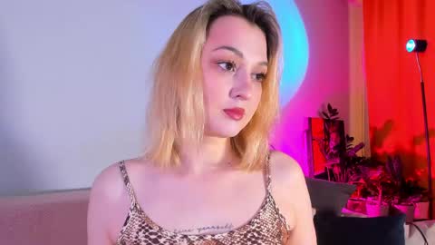 Snapshot of _ccrystaa_ chatting on May 16, 2026, 10:23 am Christina Chris online show from May 16, 2026, 10:23 am