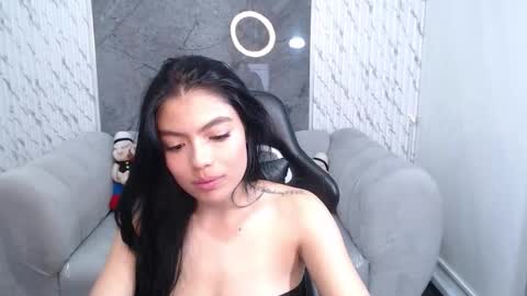 Snapshot of _charlottee_b chatting on February 25, 2026, 8:07 pm _charlottee_b online show from February 25, 2026, 8:07 pm