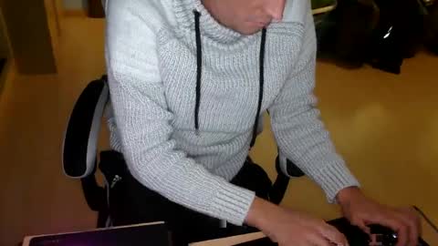  chris 87 online show from December 15, 2025, 9:30 pm