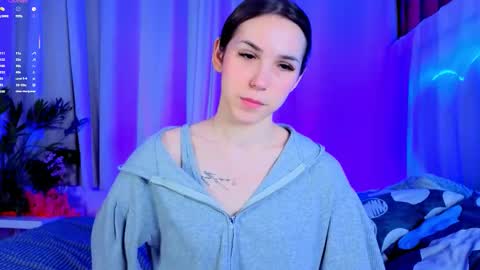 Cindy . online show from November 26, 2025, 6:14 am