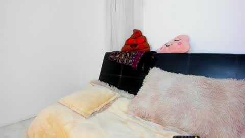  Chloe  online show from December 3, 2024, 4:03 am