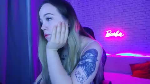 Nica online show from December 4, 2025, 6:01 am