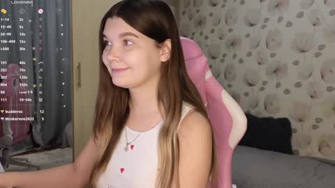 _cute_ice online show from December 9, 2024, 4:34 am