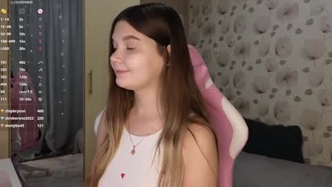 _cute_ice online show from December 9, 2024, 7:39 am