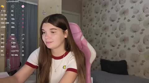 _cute_ice online show from September 16, 2025, 5:08 am