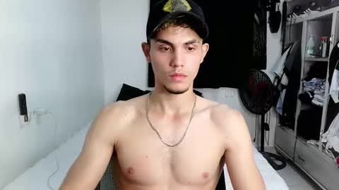 _dadybig_ online show from November 18, 2025, 6:07 am