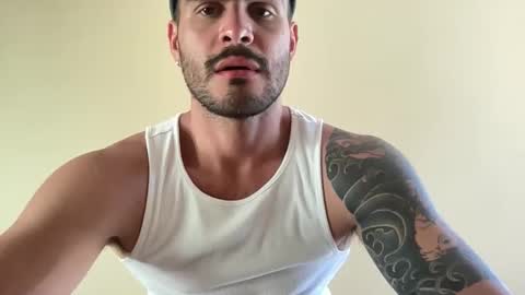 _dantecross_ online show from September 25, 2025, 3:54 am