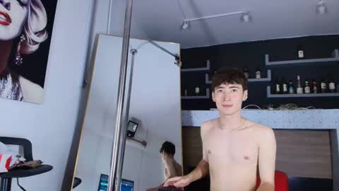 Snapshot of _dantfox_ chatting on October 5, 2025, 2:43 am Dante online show from October 5, 2025, 2:43 am