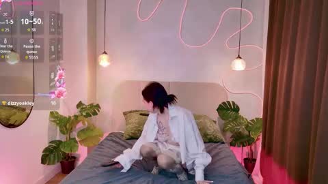 Kate online show from March 16, 2026, 2:32 pm