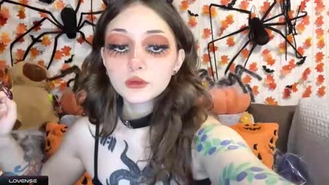 Kate online show from October 17, 2025, 7:16 pm