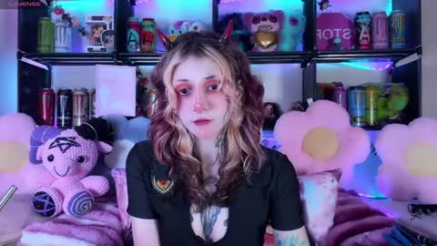 Snapshot of _devilbaby chatting on July 21, 2026, 7:38 pm Kate online show from July 21, 2026, 7:38 pm