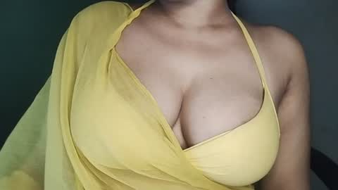 Snapshot of _dreamgirl_0 chatting on June 25, 2026, 10:09 am _dreamgirl_0 online show from June 25, 2026, 10:09 am