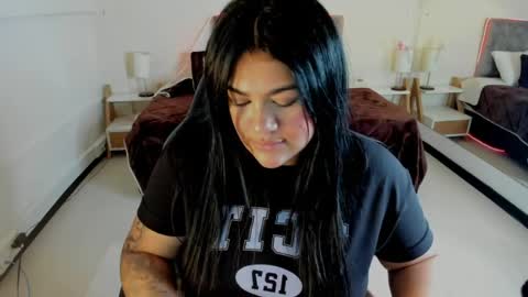 Dulcinea online show from April 3, 2026, 3:37 am