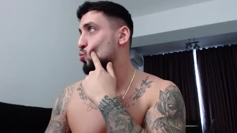 Snapshot of _dylangreen chatting on February 4, 2025, 7:51 am Dylan online show from February 4, 2025, 7:51 am