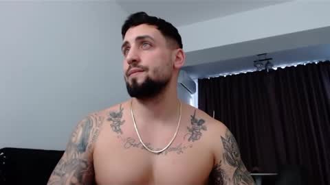 Snapshot of _dylangreen chatting on February 22, 2025, 12:40 pm Dylan online show from February 22, 2025, 12:40 pm