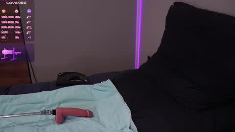 Snapshot of _eelusivee_ chatting on February 5, 2026, 10:31 am Elli online show from February 5, 2026, 10:31 am