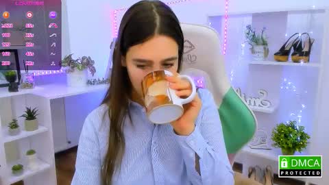 Snapshot of _eliizabeth__ chatting on January 17, 2026, 10:13 pm Lizzy online show from January 17, 2026, 10:13 pm