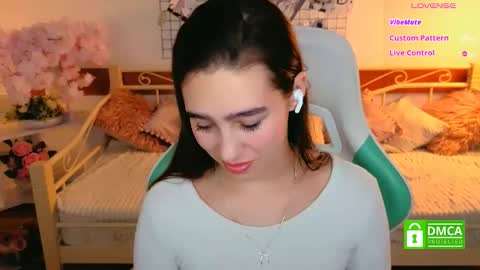 Snapshot of _eliizabeth__ chatting on February 18, 2026, 1:01 am Lizzy online show from February 18, 2026, 1:01 am