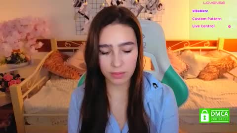 Snapshot of _eliizabeth__ chatting on February 19, 2026, 10:50 pm Lizzy online show from February 19, 2026, 10:50 pm