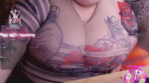 Snapshot of _ellybelly_ chatting on September 12, 2025, 10:59 am LIsa online show from September 12, 2025, 10:59 am