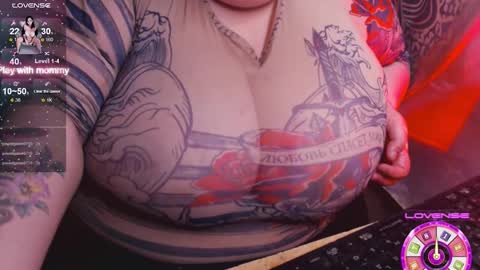 Snapshot of _ellybelly_ chatting on September 21, 2025, 7:15 pm LIsa online show from September 21, 2025, 7:15 pm