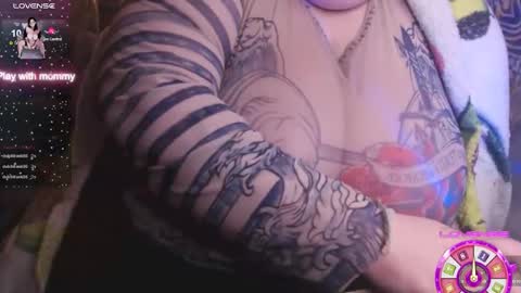 Snapshot of _ellybelly_ chatting on October 4, 2025, 10:02 am LIsa online show from October 4, 2025, 10:02 am