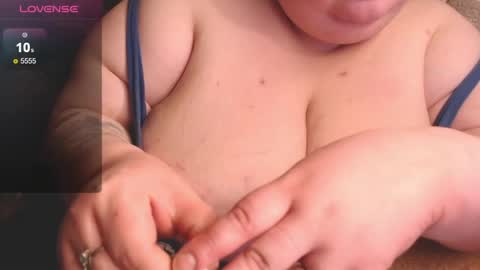Snapshot of _ellybelly_ chatting on May 5, 2026, 4:48 pm LIsa online show from May 5, 2026, 4:48 pm
