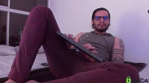  -         online show from October 18, 2025, 2:03 am