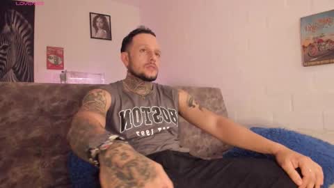 Emilio online show from November 23, 2025, 3:39 am